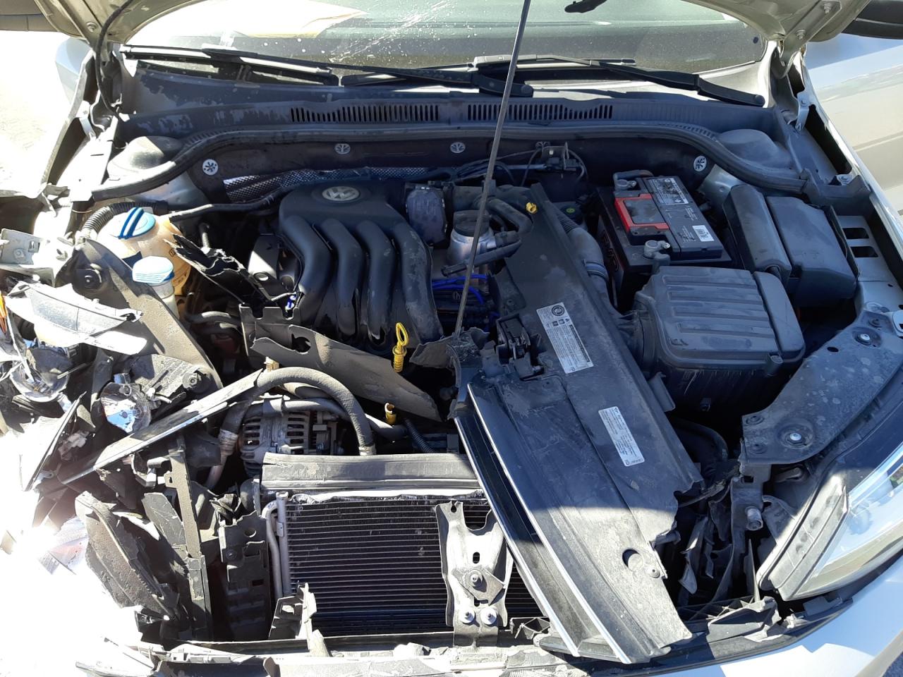 Photo 7 from auction – 2015 VOLKSWAGEN JETTA BASE with VIN 3VW2K7AJ4FM322842