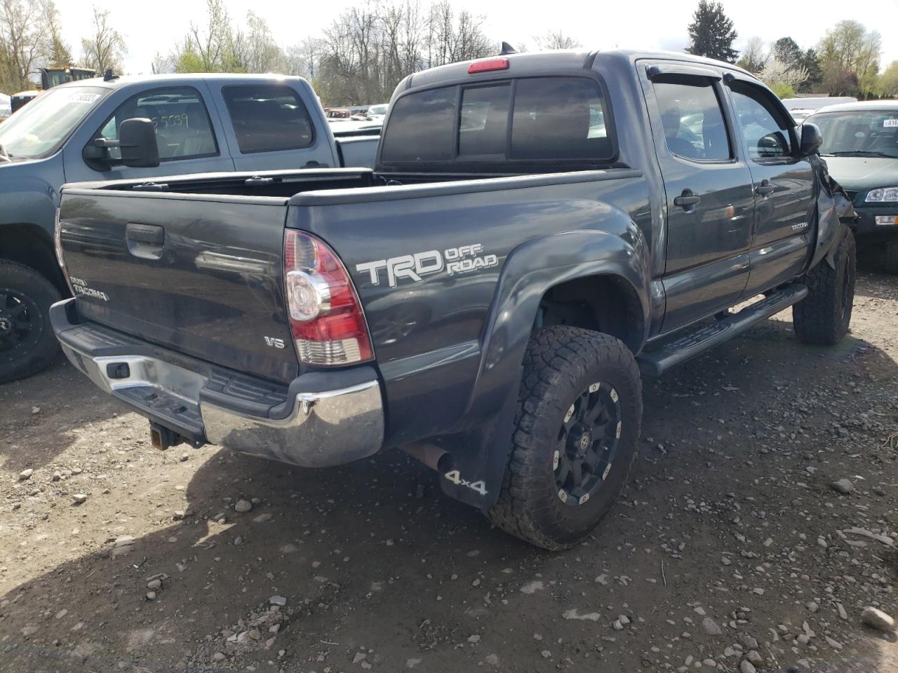 Photo 4 from auction – 2014 TOYOTA TACOMA DOU with VIN 3TMLU4EN3EM164196