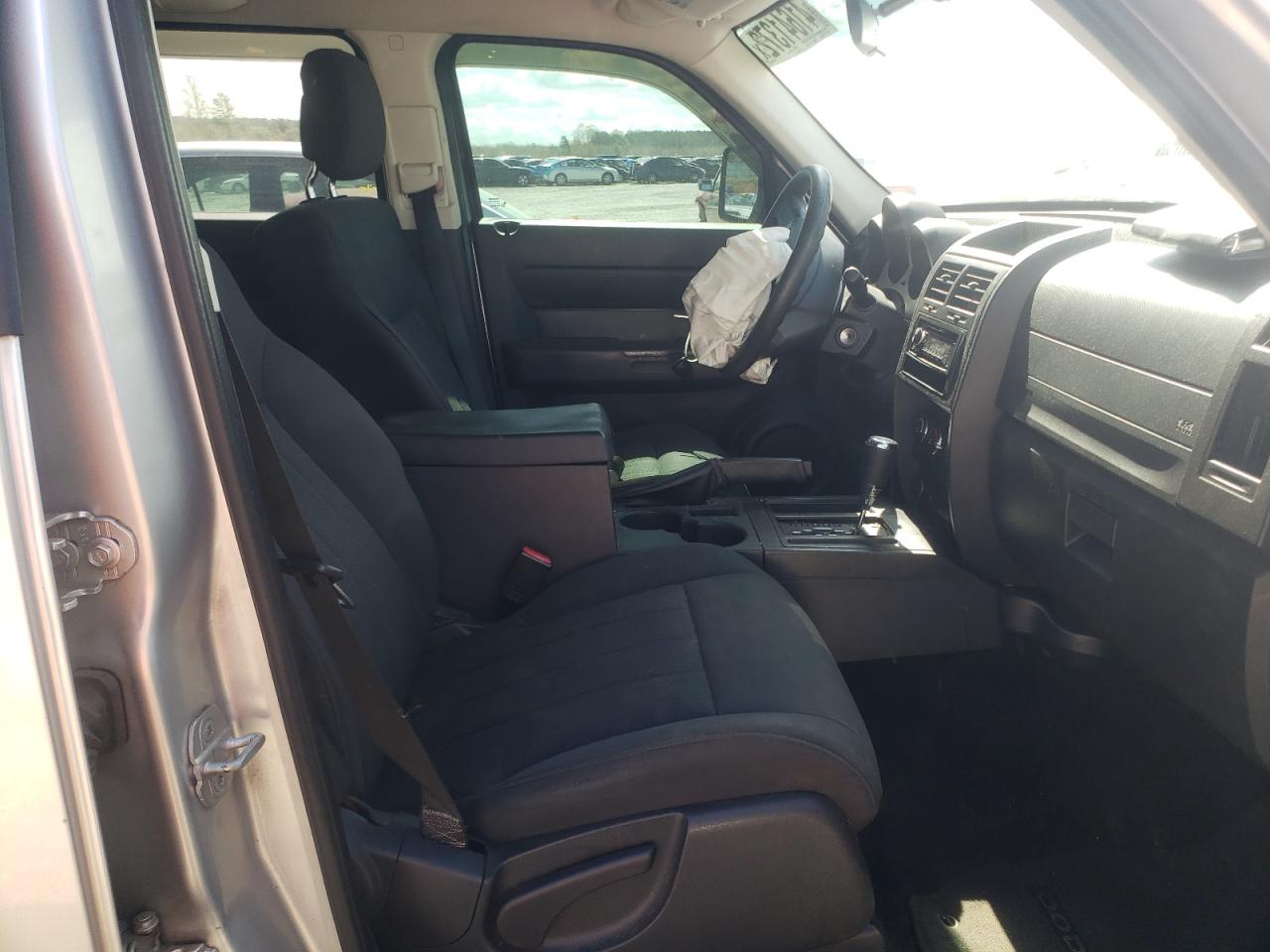 Photo 5 from auction – 2011 DODGE NITRO HEAT with VIN 1D4PT4GK1BW600212