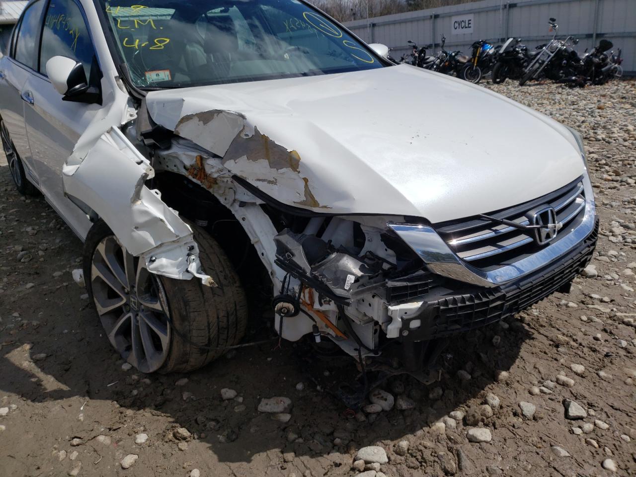 Photo 9 from auction – 2015 HONDA ACCORD SPO with VIN 1HGCR2F50FA022845