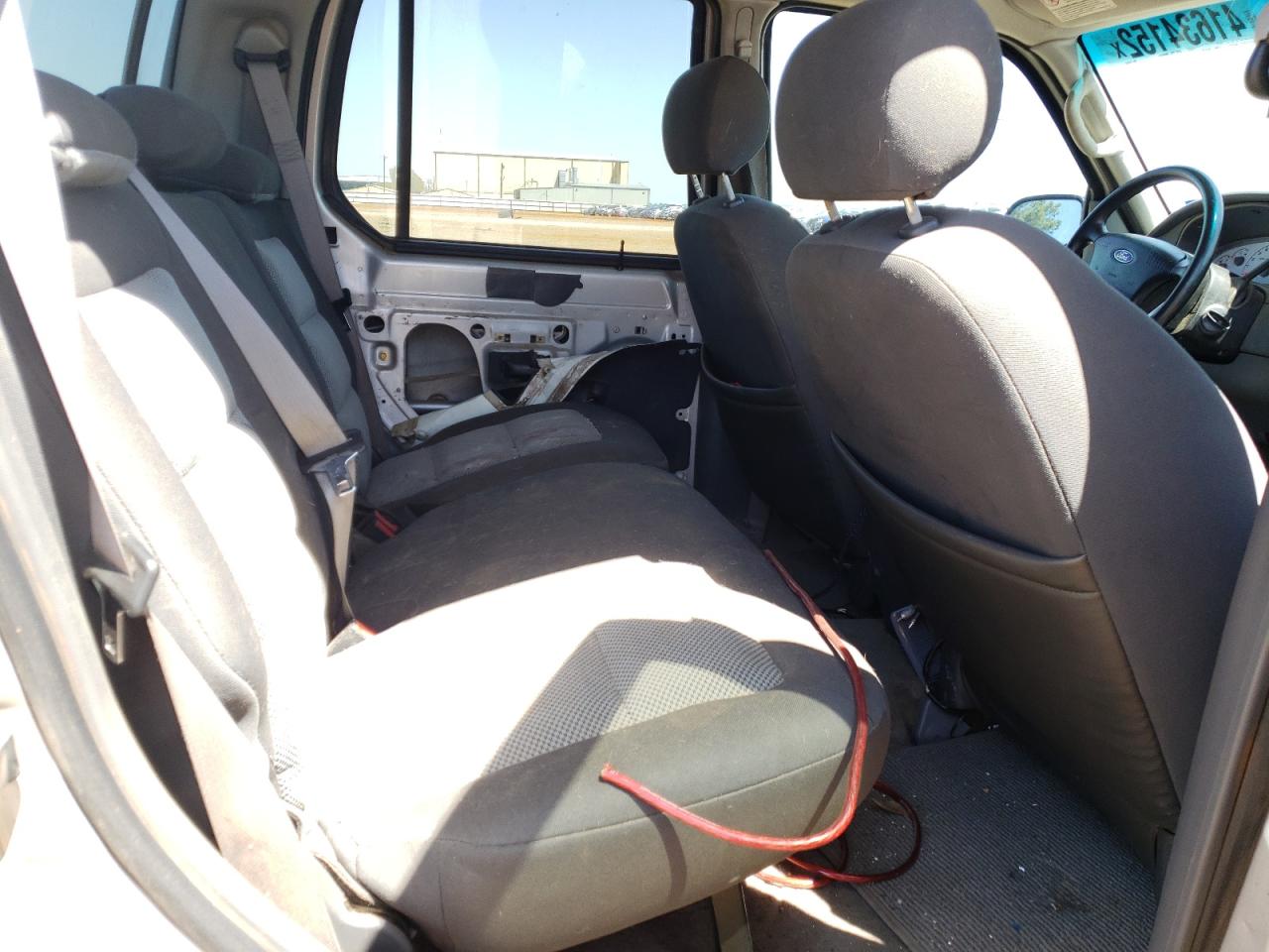 Photo 6 from auction – 2005 FORD EXPLORER S with VIN 1FMZU67K55UB14853