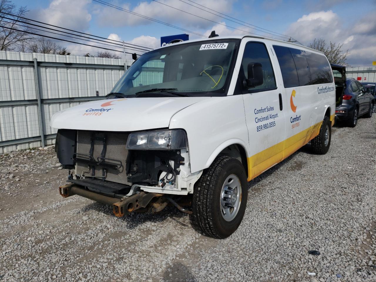 Photo 2 from auction – 2017 CHEVROLET EXPRESS G3 with VIN 1GAZGPFF4H1215466