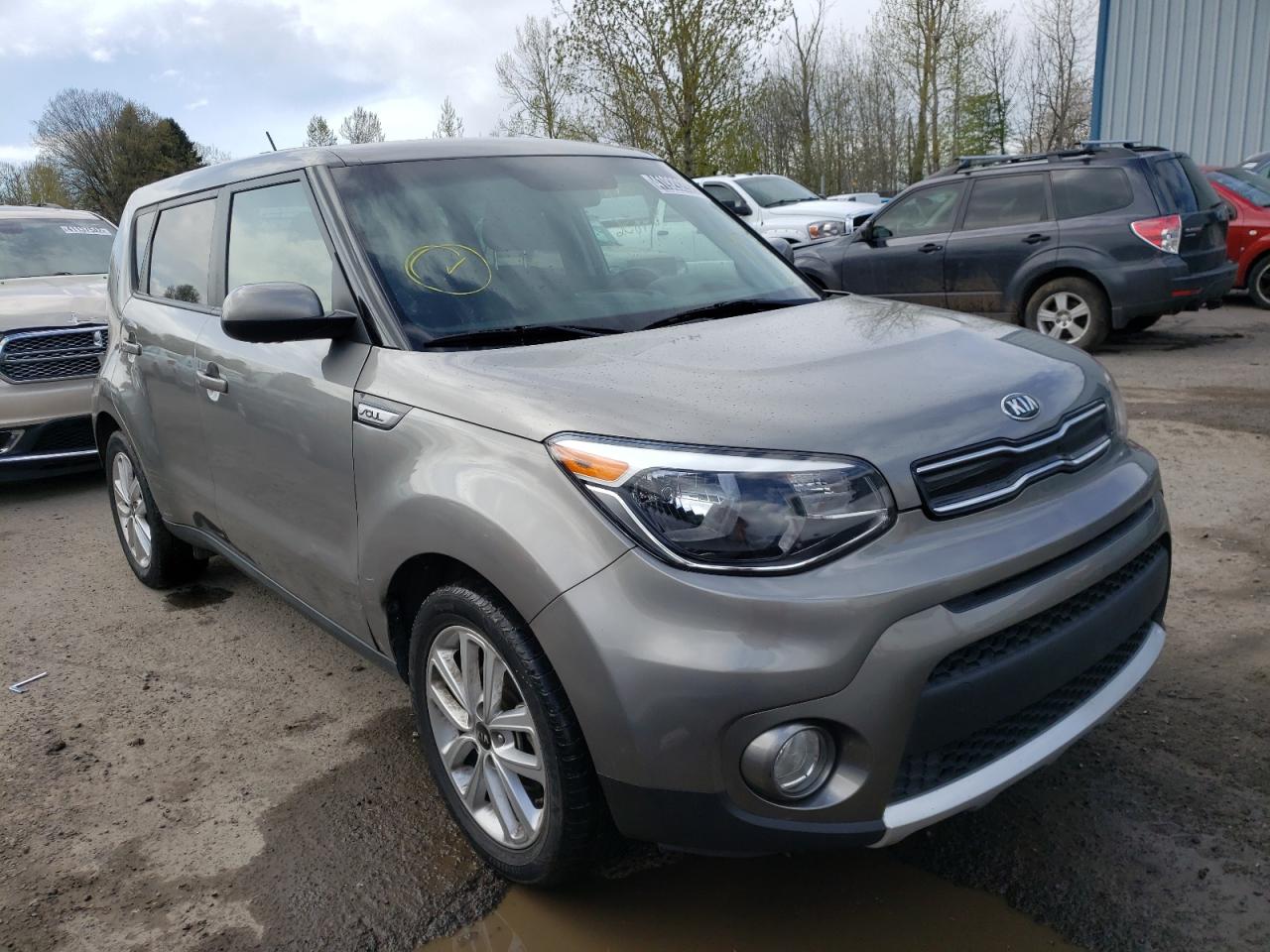 KIA SOUL + 2018 with VIN KNDJP3A51J7566978 - Photo from auction