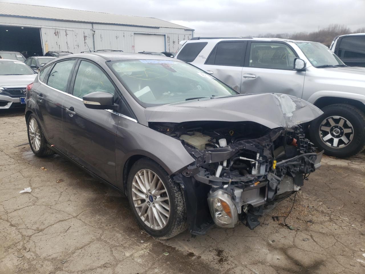 FORD FOCUS SEL 2012 with VIN 1FAHP3M21CL284209 - Photo from auction