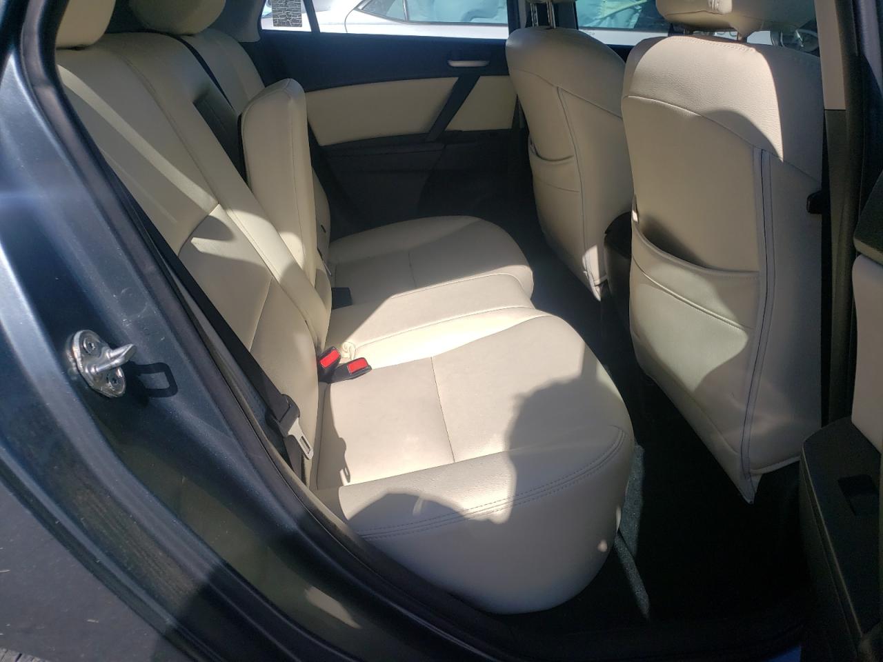 Photo 6 from auction – 2012 MAZDA 3 I with VIN JM1BL1L70C1614849