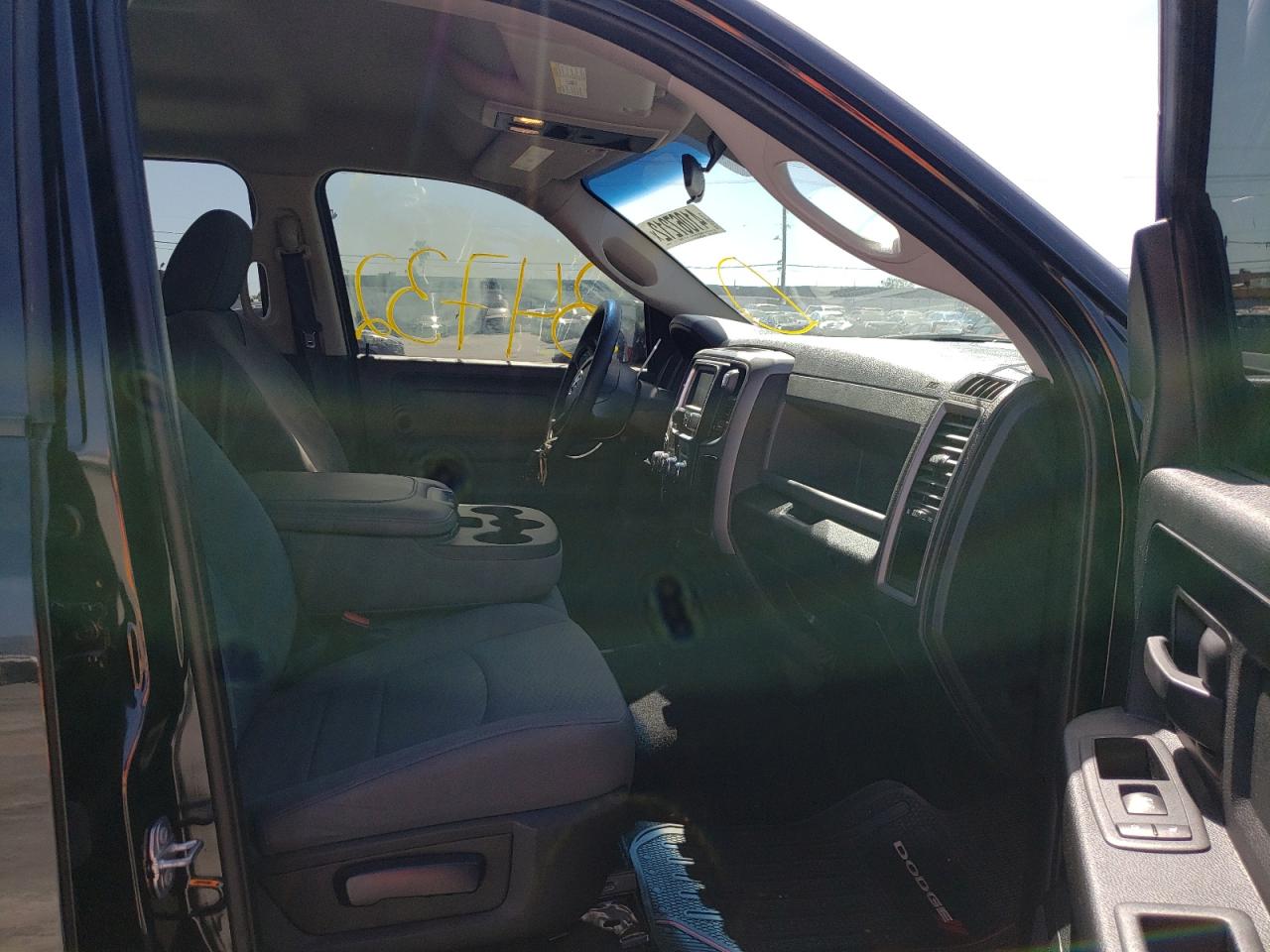 Photo 5 from auction – 2017 RAM 1500 ST with VIN 1C6RR6FT3HS786515