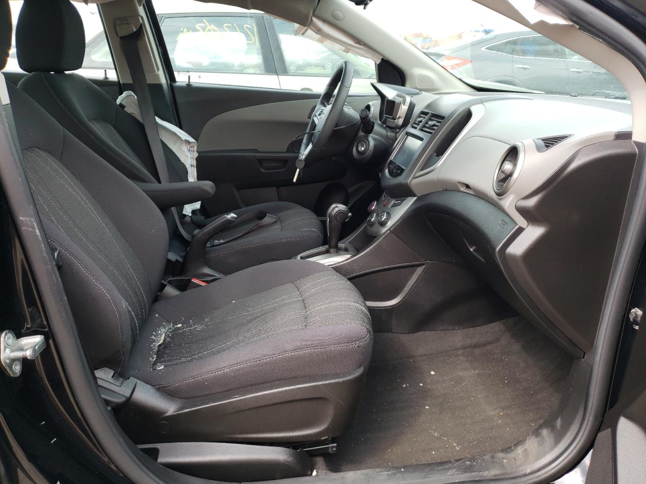 Photo 5 from auction – 2016 CHEVROLET SONIC LT with VIN 1G1JC5SHXG4170292