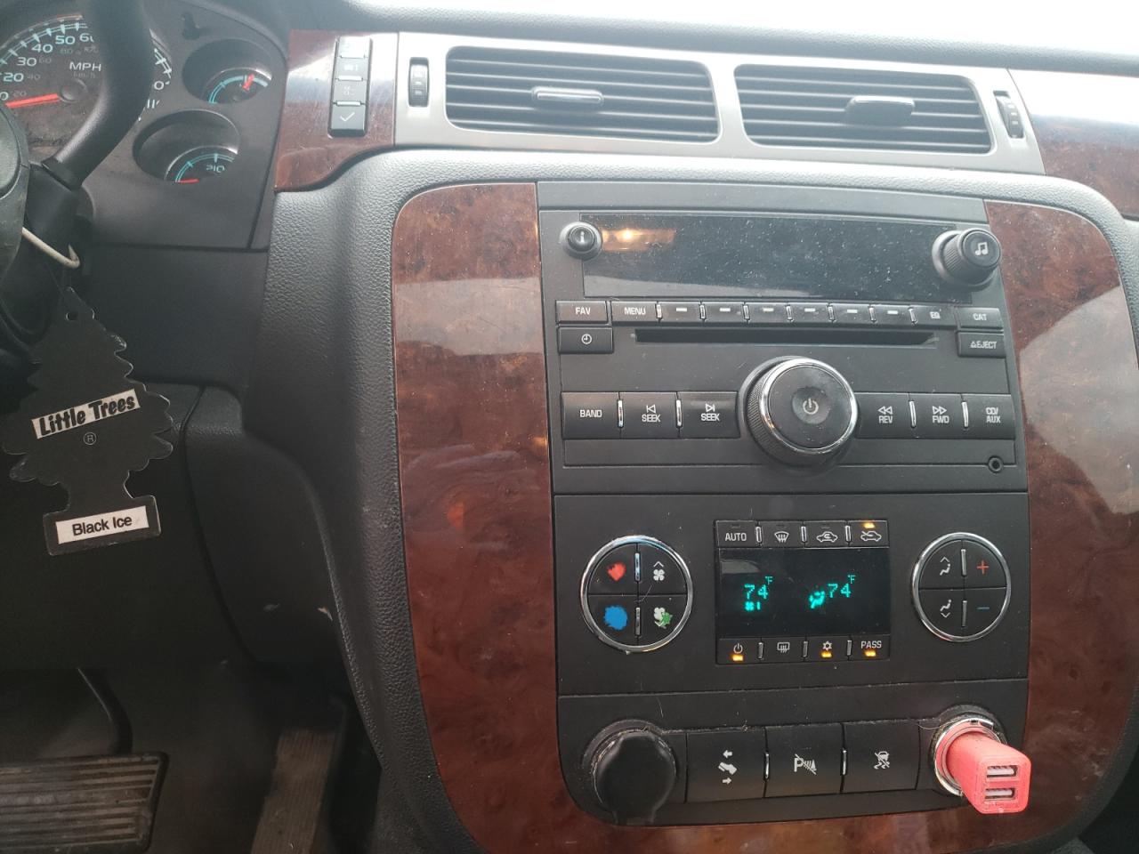 Photo 9 from auction – 2010 CHEVROLET AVALANCHE with VIN 3GNVKFE08AG212113