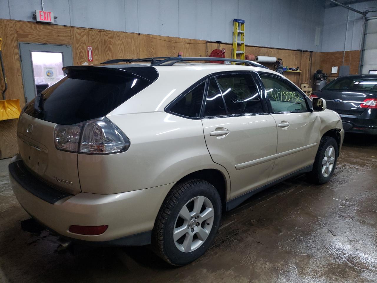Photo 4 from auction – 2004 LEXUS RX 330 with VIN 2T2HA31U84C038201
