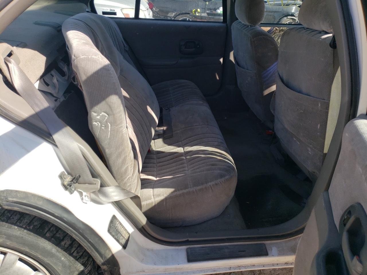 Photo 6 from auction – 2000 CHEVROLET LUMINA with VIN 2G1WL52J9Y1190197