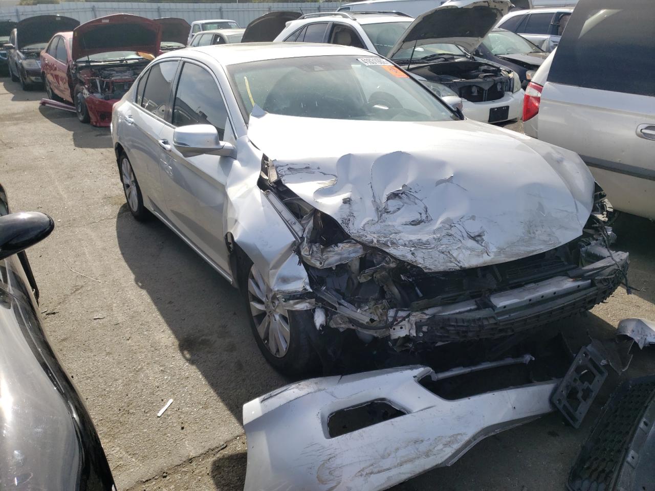 HONDA ACCORD EXL 2015 with VIN 1HGCR2F86FA155295 - Photo from auction