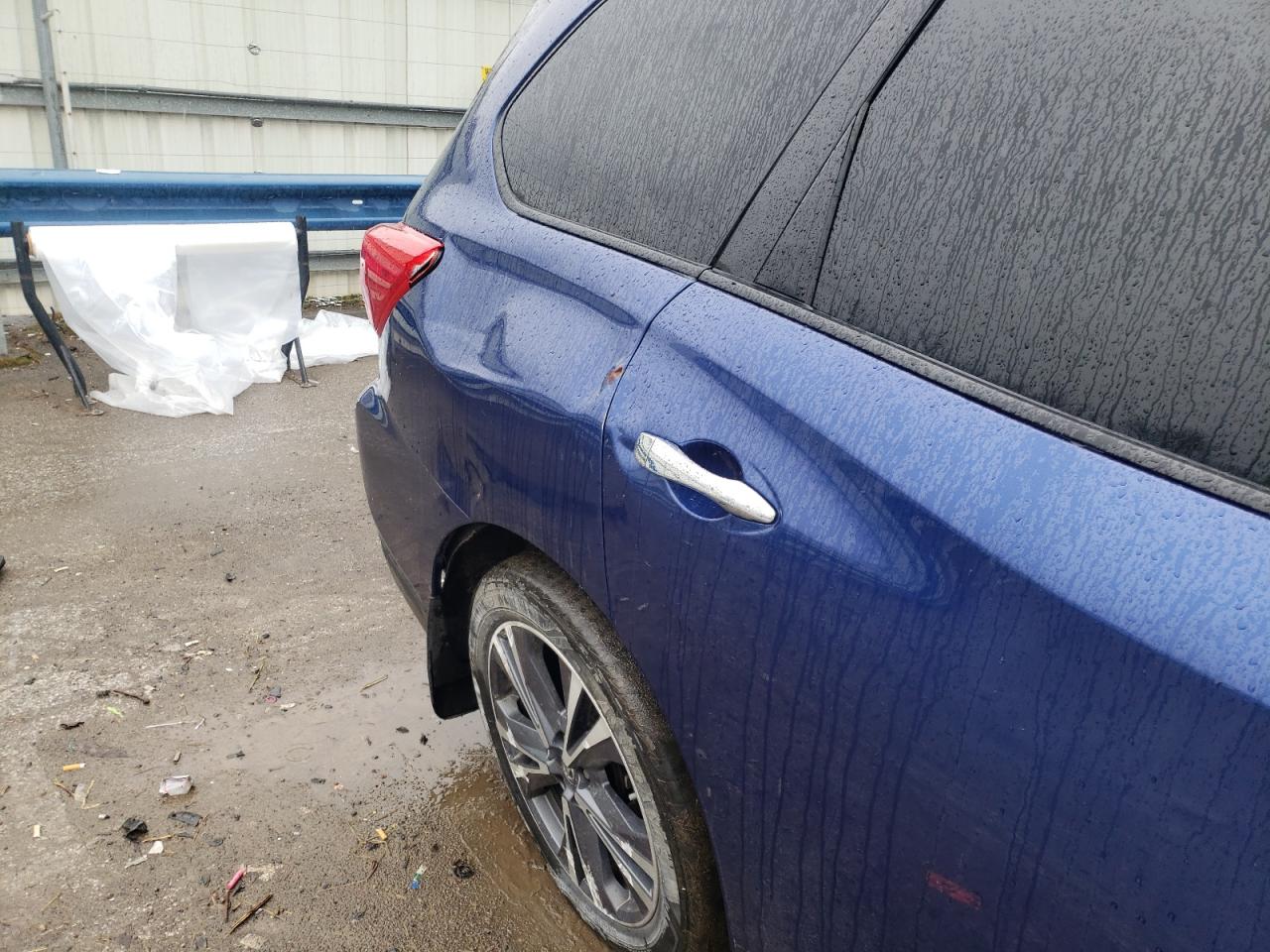 Photo 9 from auction – 2017 NISSAN PATHFINDER with VIN 5N1DR2MM9HC907318