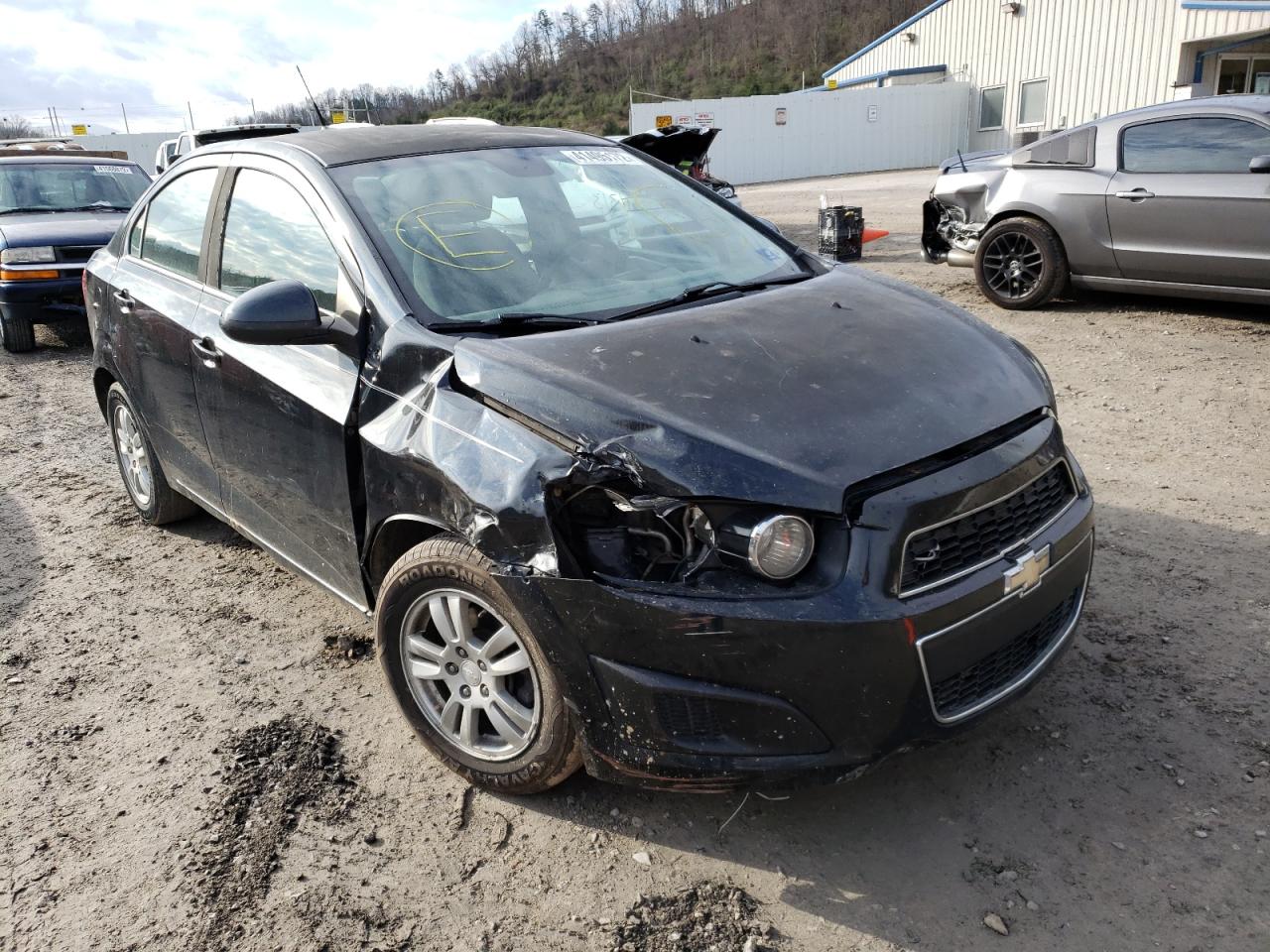 CHEVROLET SONIC LT 2013 with VIN 1G1JC5SHXD4237887 - Photo from auction