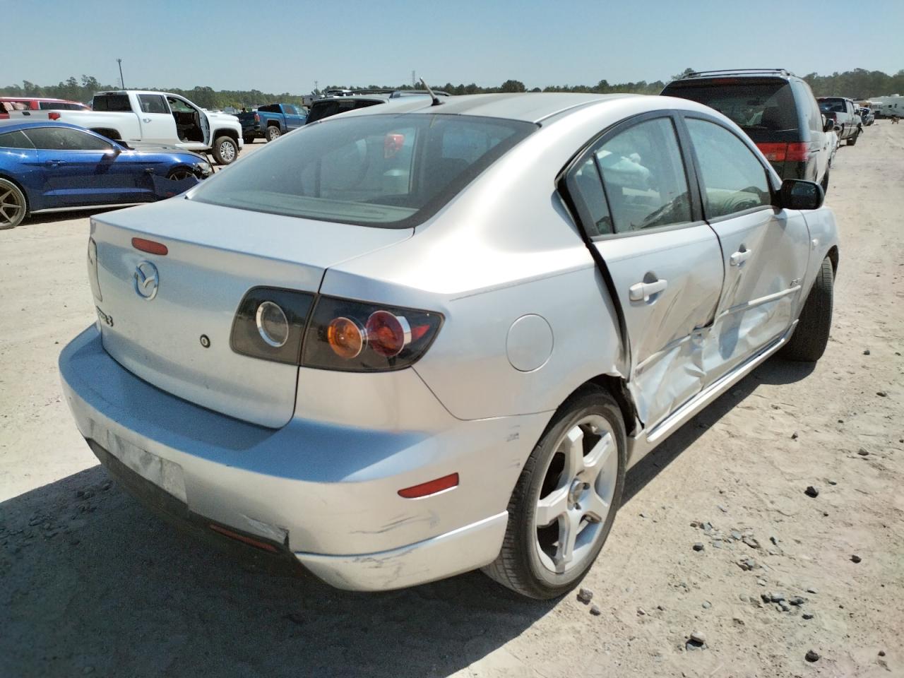Photo 4 from auction – 2006 MAZDA 3 S with VIN JM1BK323861509140