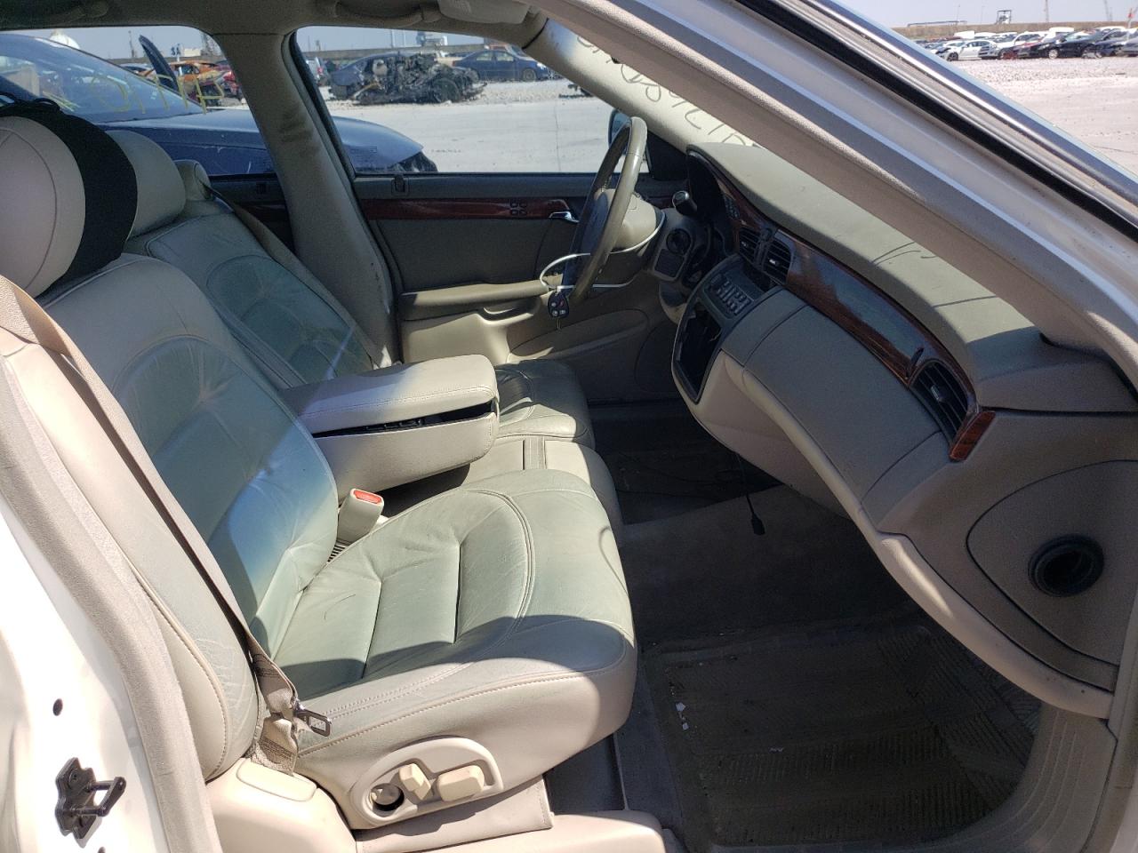 Photo 5 from auction – 2001 CADILLAC DEVILLE with VIN 1G6KD54Y51U163072