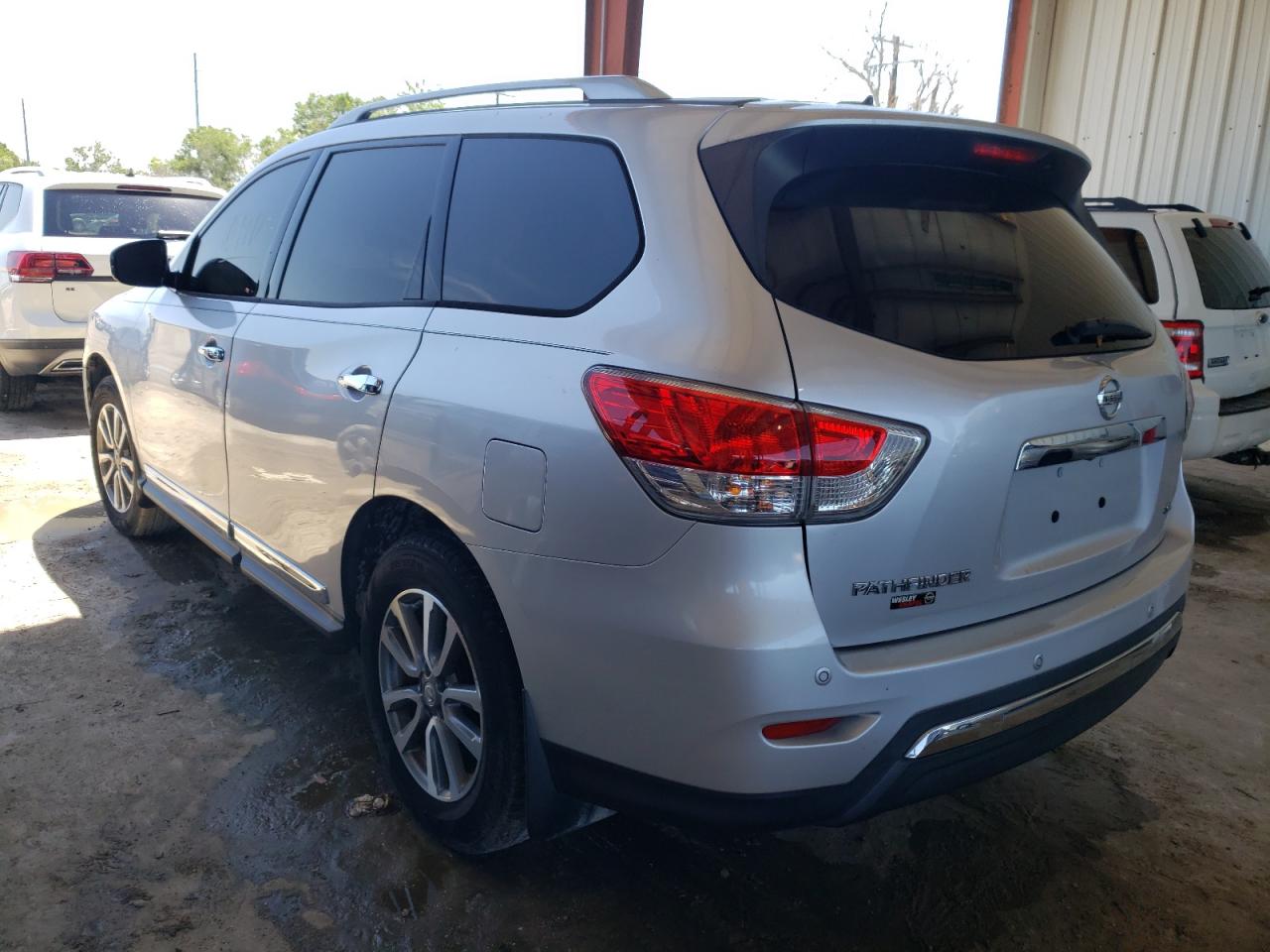 Photo 3 from auction – 2013 NISSAN PATHFINDER with VIN 5N1AR2MN9DC643863
