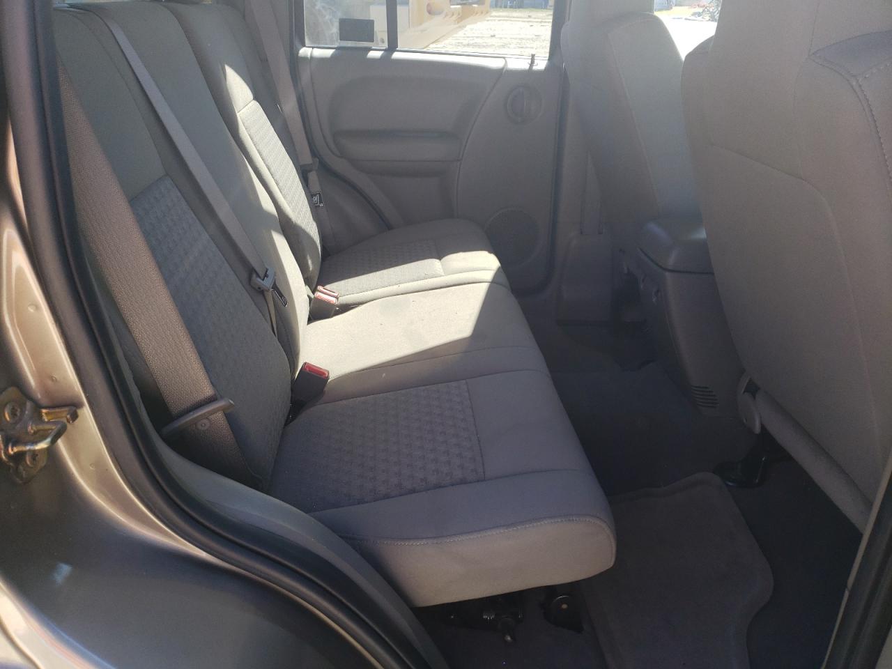 Photo 6 from auction – 2007 JEEP LIBERTY SP with VIN 1J4GL48K27W655801