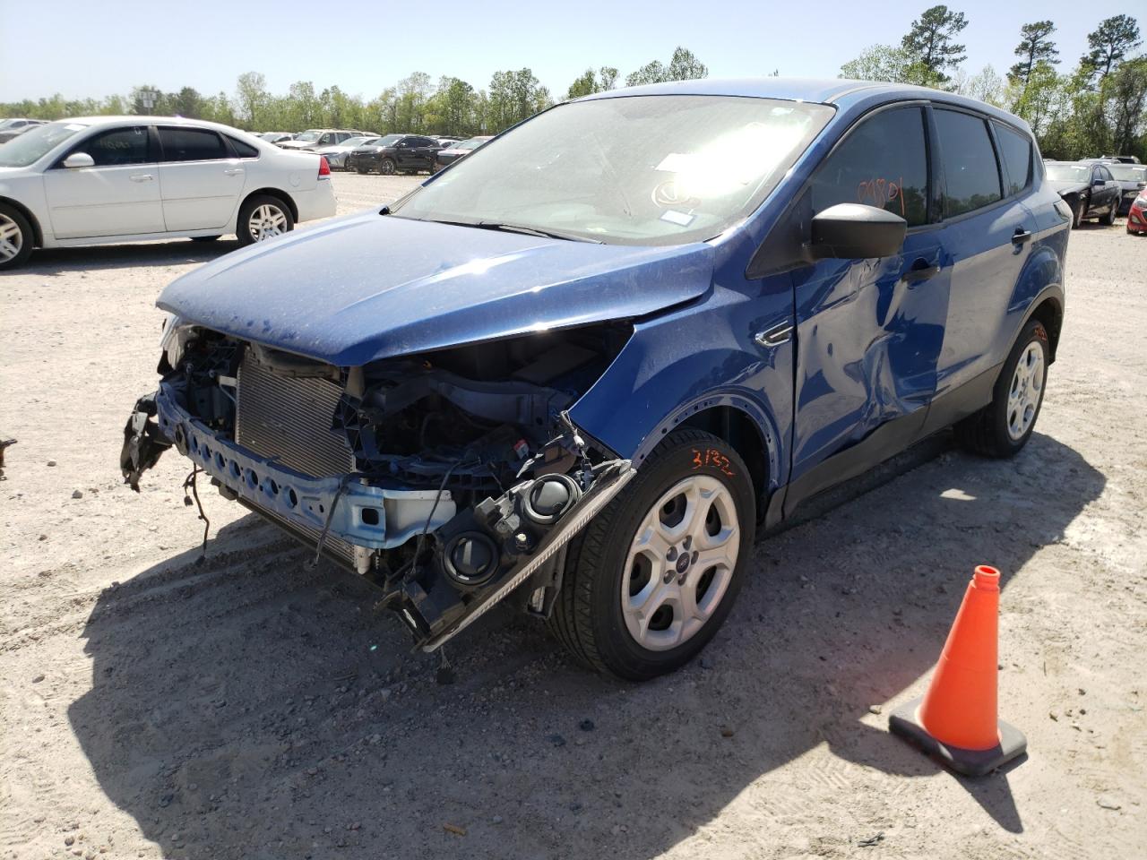 Photo 2 from auction – 2017 FORD ESCAPE S with VIN 1FMCU0F72HUB43053