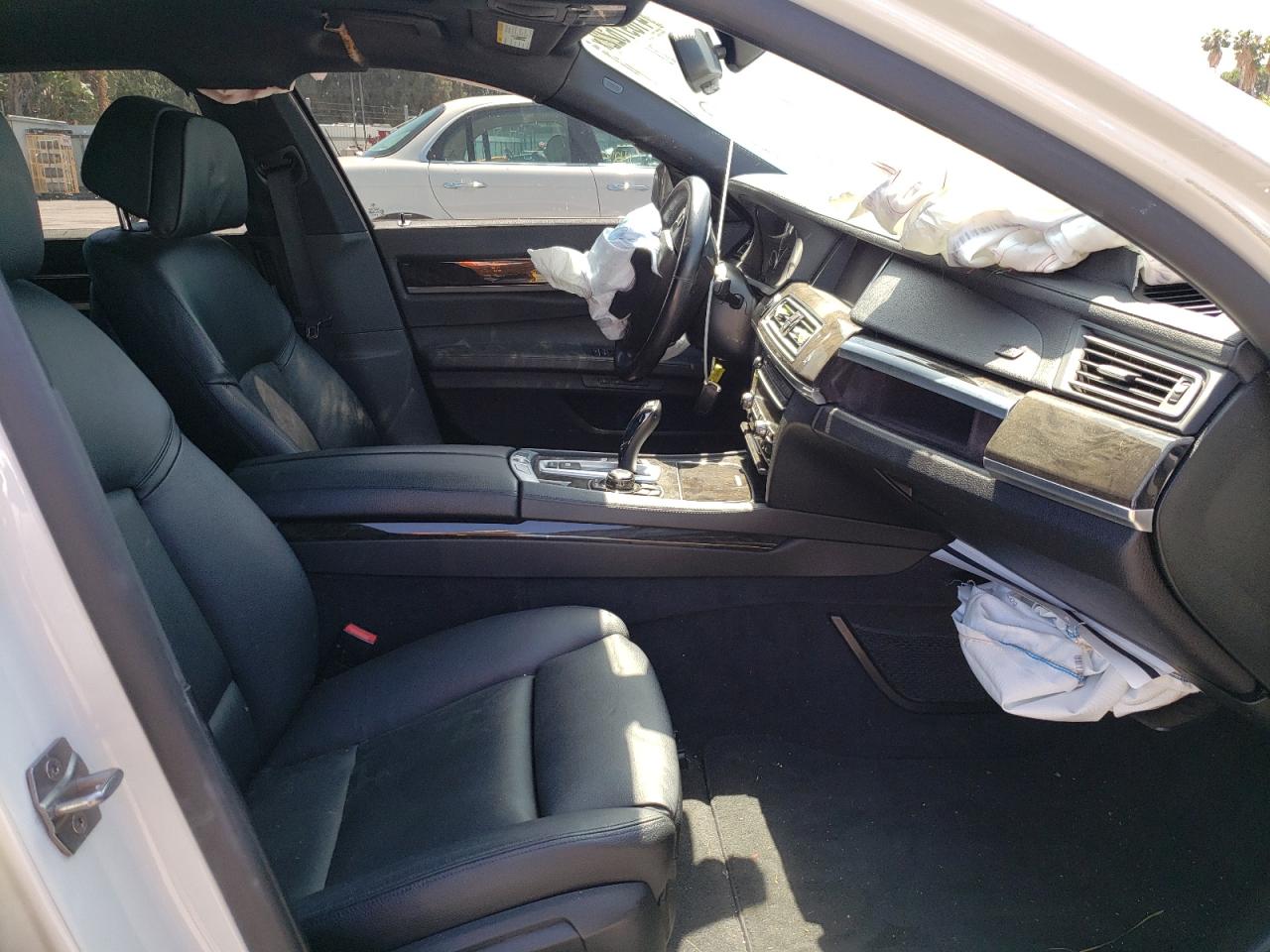 Photo 5 from auction – 2013 BMW 740 LI with VIN WBAYE4C56DD136860