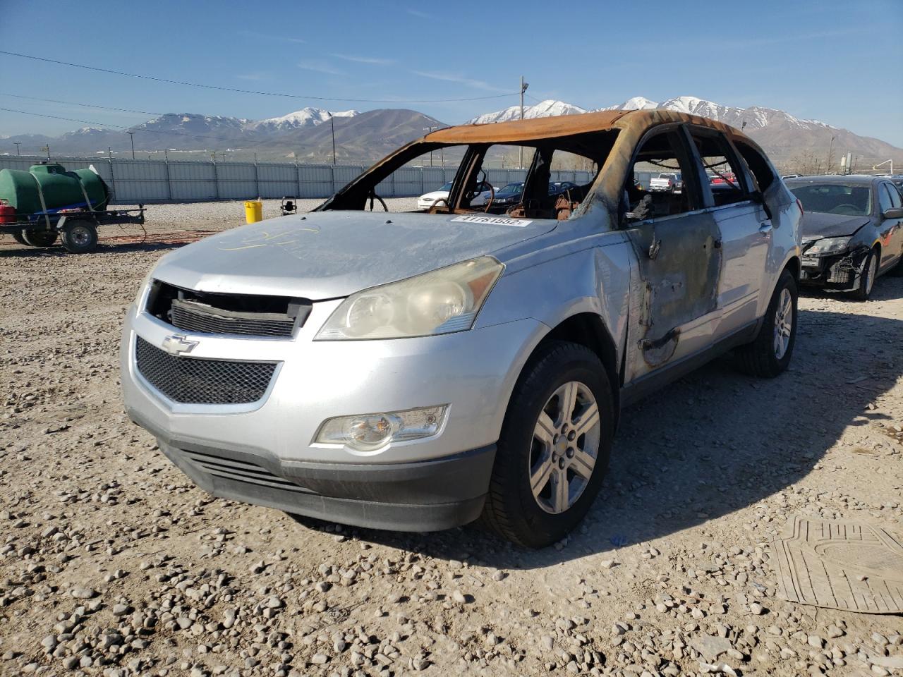 Photo 2 from auction – 2010 CHEVROLET TRAVERSE L with VIN 1GNLRGED5AS115245