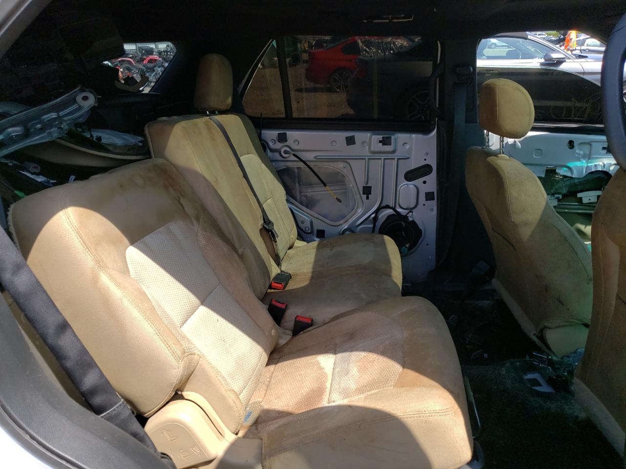 Photo 6 from auction – 2016 FORD EXPLORER L with VIN 1FM5K7F88GGC29934