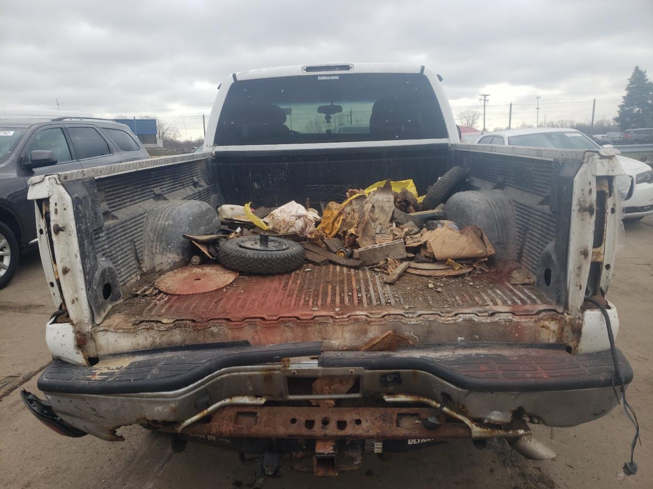 Photo 6 from auction – 2005 GMC SIERRA K25 with VIN 1GTHK29U85E171071
