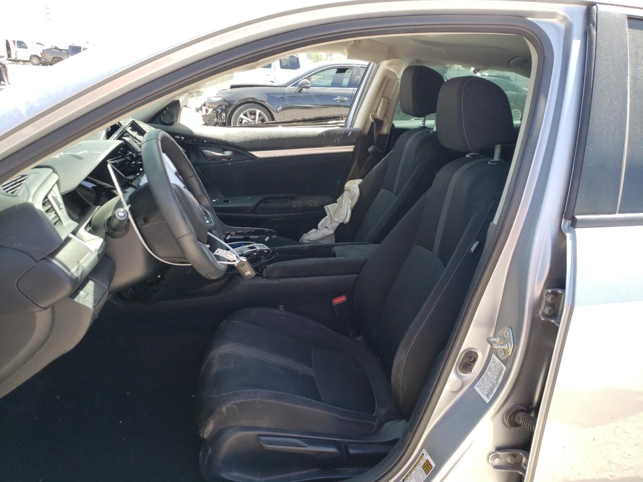 Photo 5 from auction – 2017 HONDA CIVIC EX with VIN 19XFC2F71HE040219