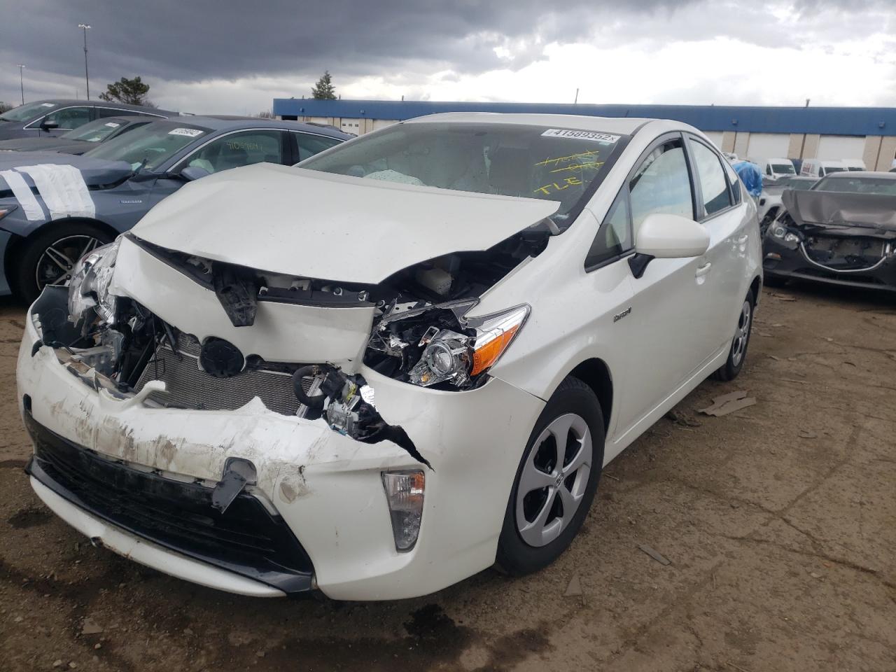 Photo 2 from auction – 2015 TOYOTA PRIUS with VIN JTDKN3DU0F0436462