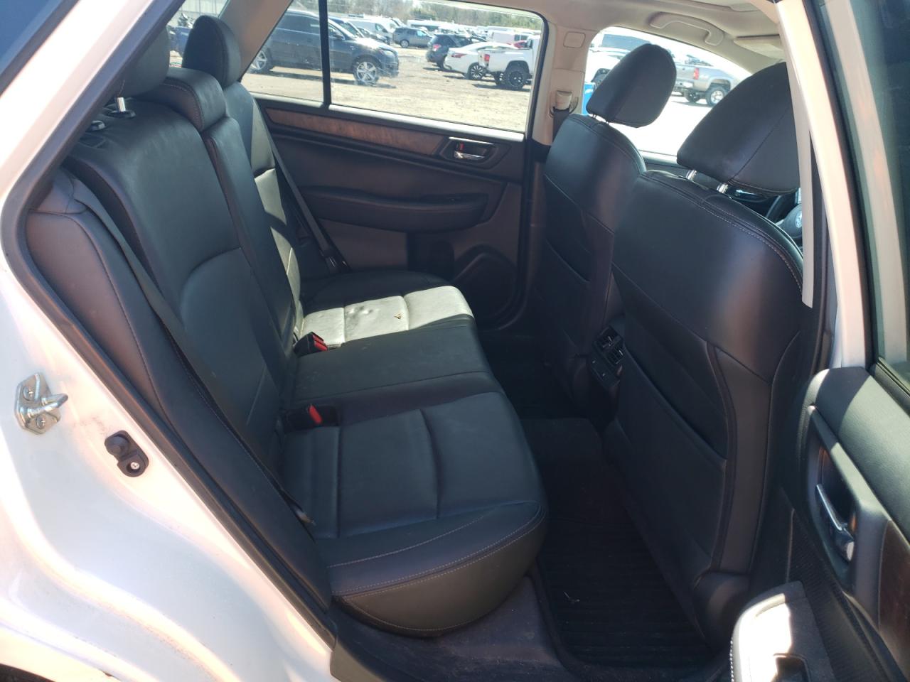 Снимка 6 от търг – 2015 SUBARU OUTBACK 2. с VIN 4S4BSANC1F3288013