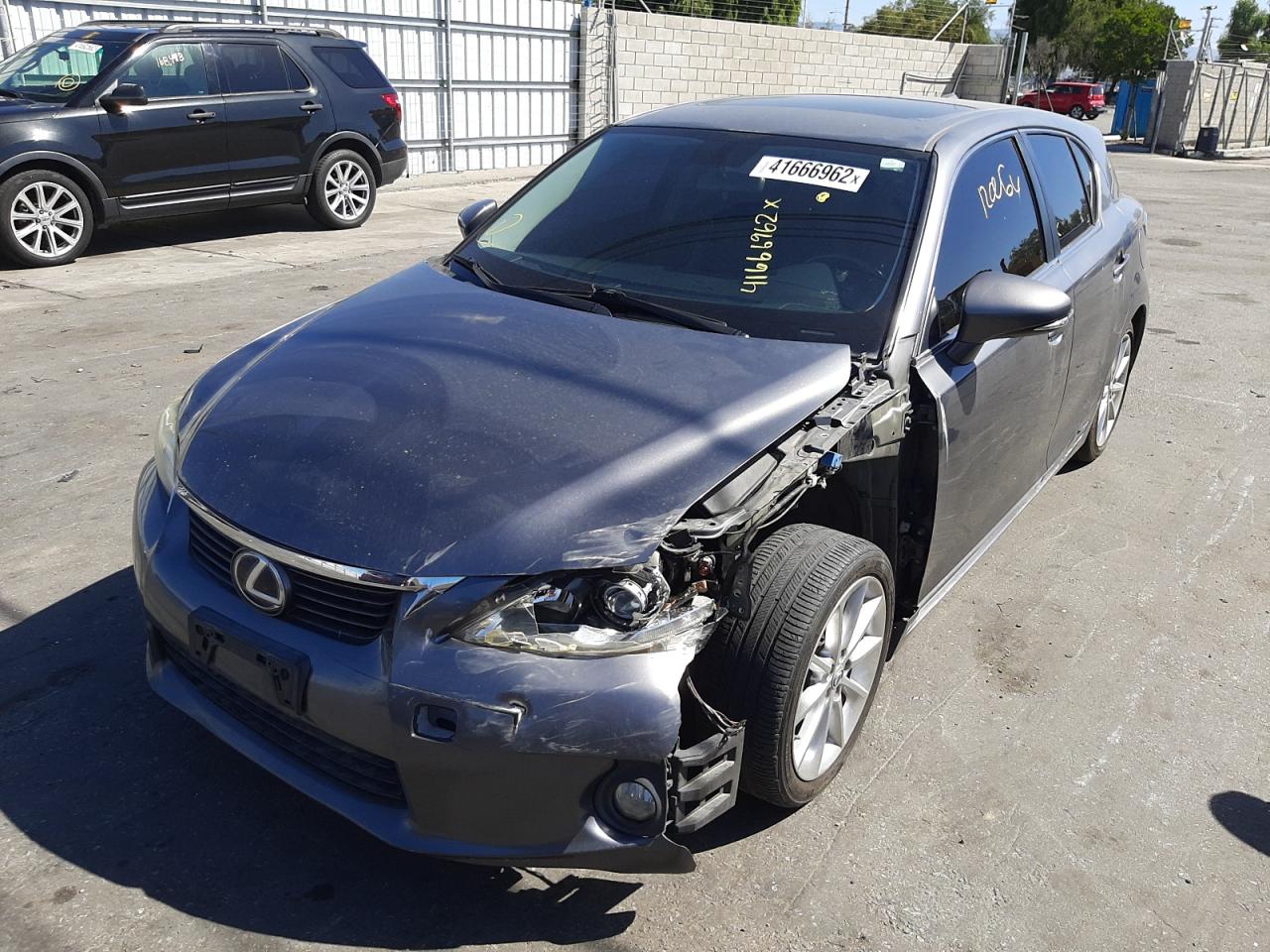 Photo 2 from auction – 2013 LEXUS CT 200 with VIN JTHKD5BH4D2161814