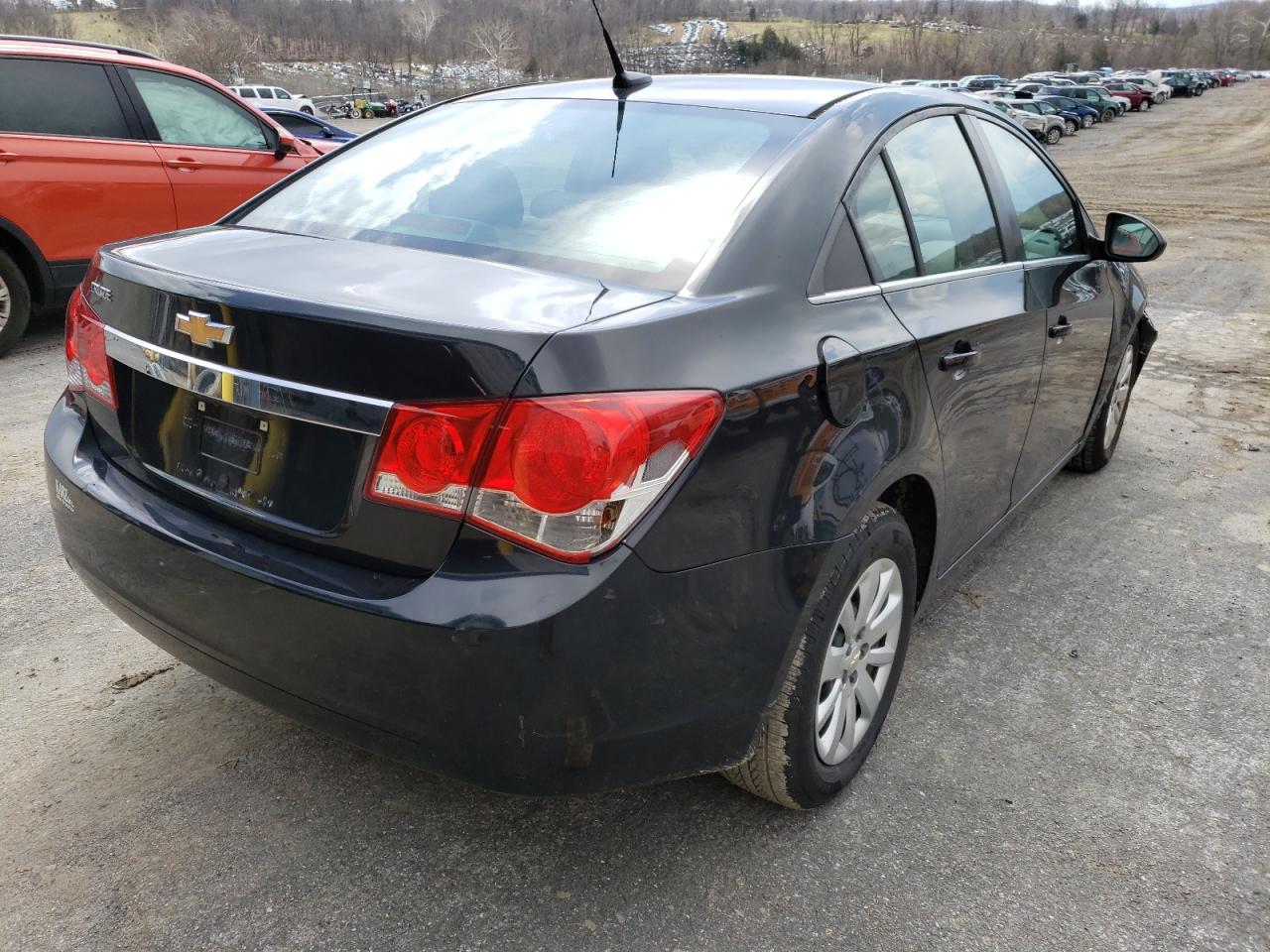 Photo 4 from auction – 2011 CHEVROLET CRUZE LS with VIN 1G1PC5SH3B7236828