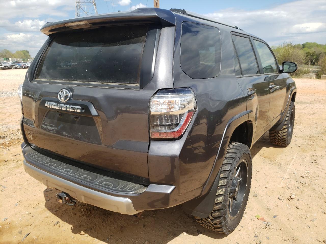 Photo 4 from auction – 2014 TOYOTA 4RUNNER SR with VIN JTEBU5JR3E5200819