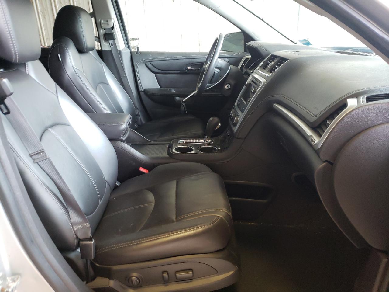 Photo 5 from auction – 2016 GMC ACADIA SLT with VIN 1GKKVRKD8GJ333473