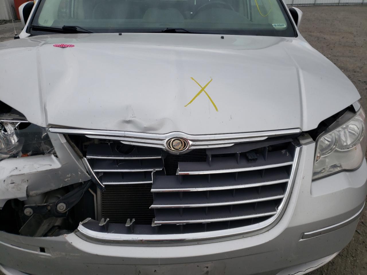 Photo 7 from auction – 2010 CHRYSLER TOWN & COU with VIN 2A4RR5D13AR299157