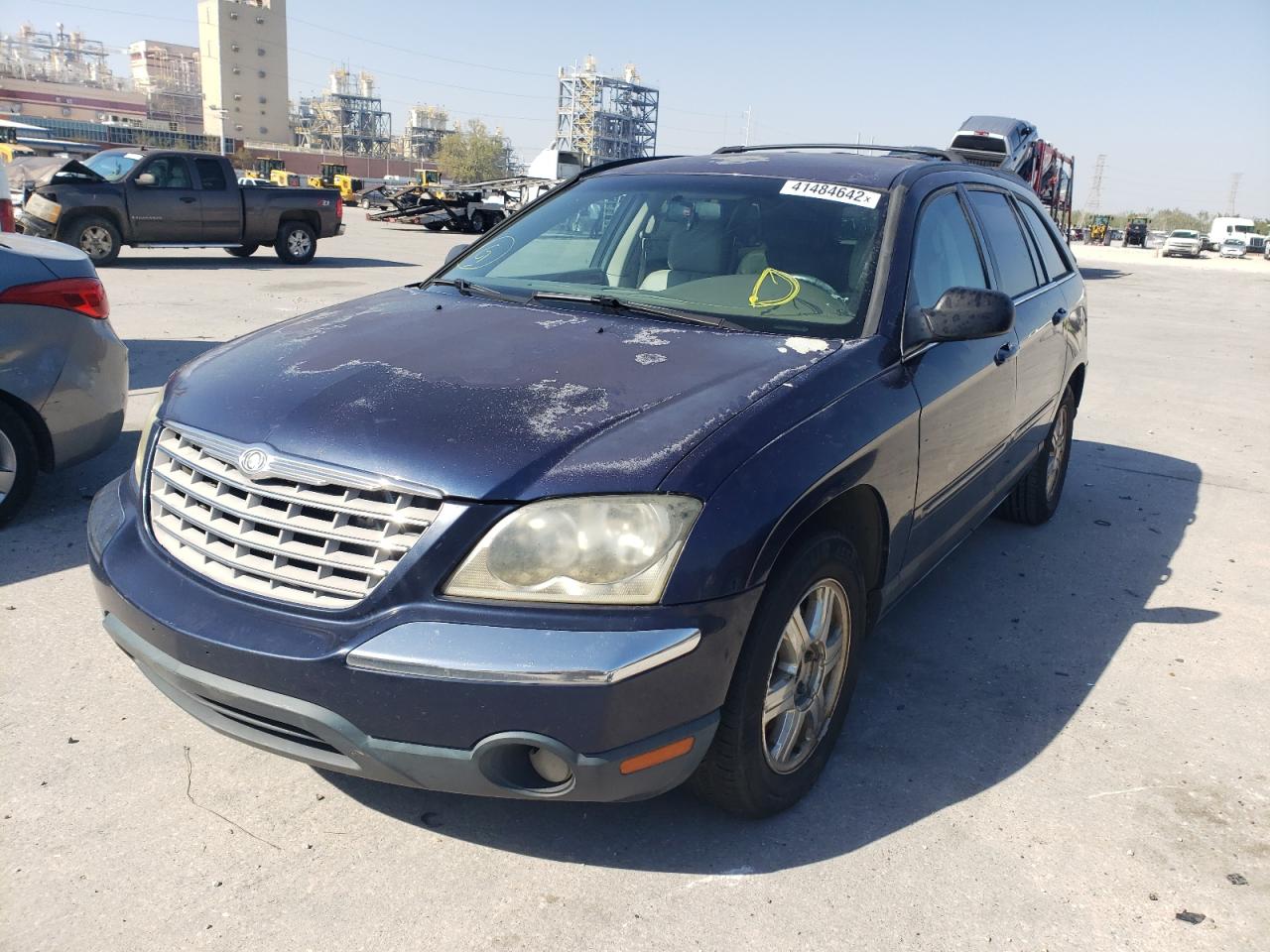 Photo 2 from auction – 2005 CHRYSLER PACIFICA T with VIN 2C4GM68495R568774