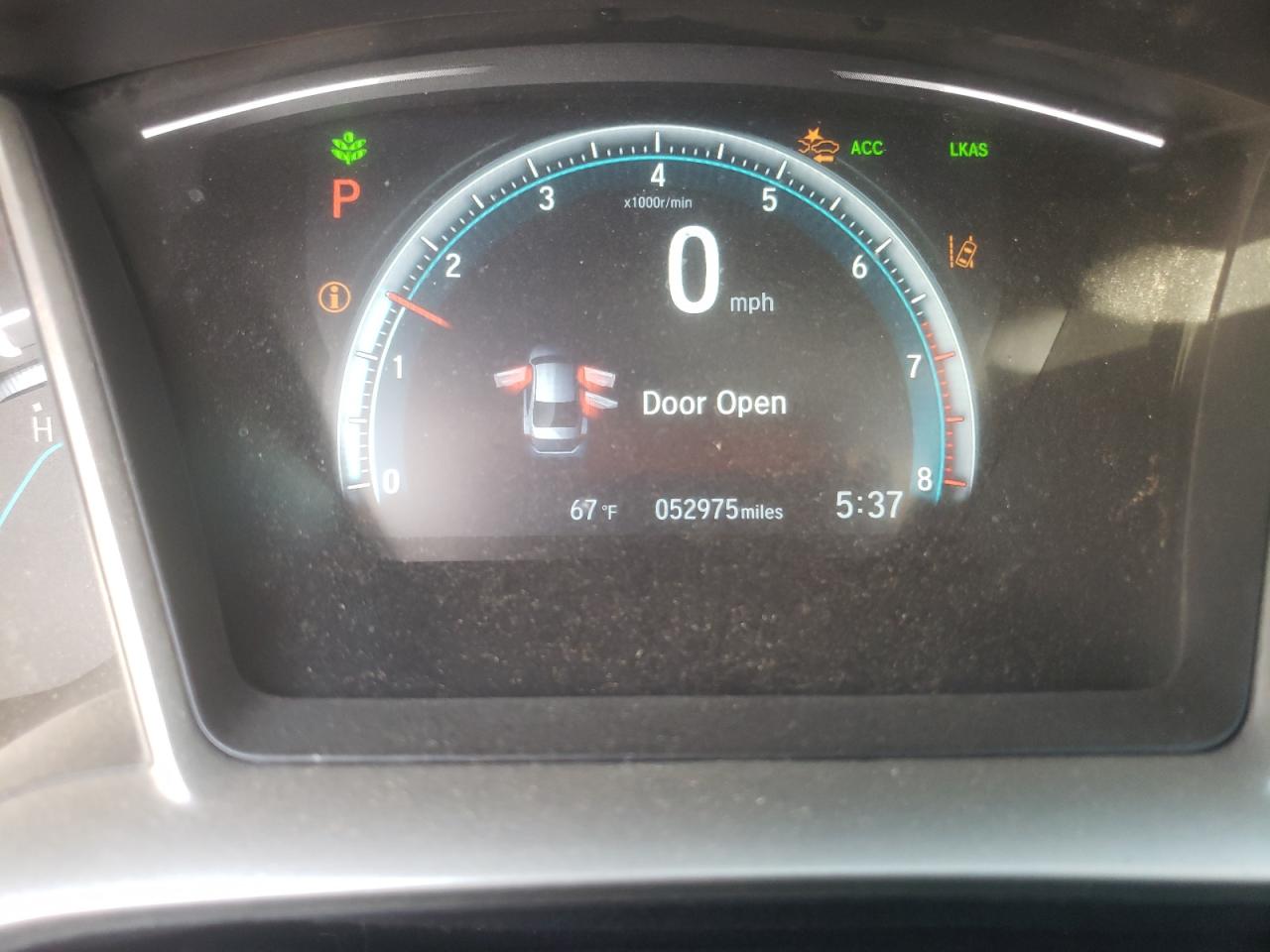 Photo 8 from auction – 2018 HONDA CIVIC EX with VIN 19XFC2F88JE019110