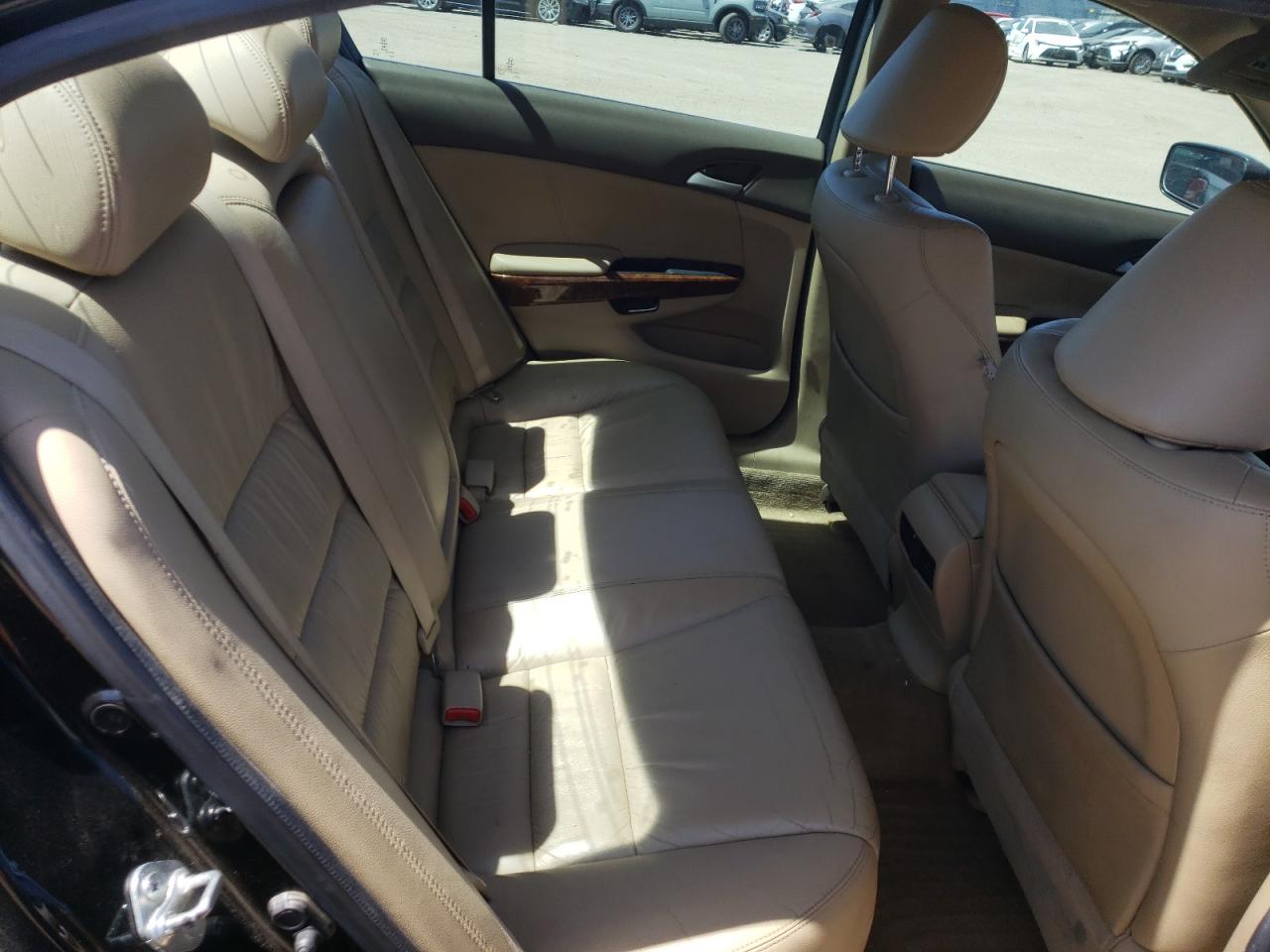 Photo 6 from auction – 2010 HONDA ACCORD EXL with VIN 1HGCP3F88AA008917