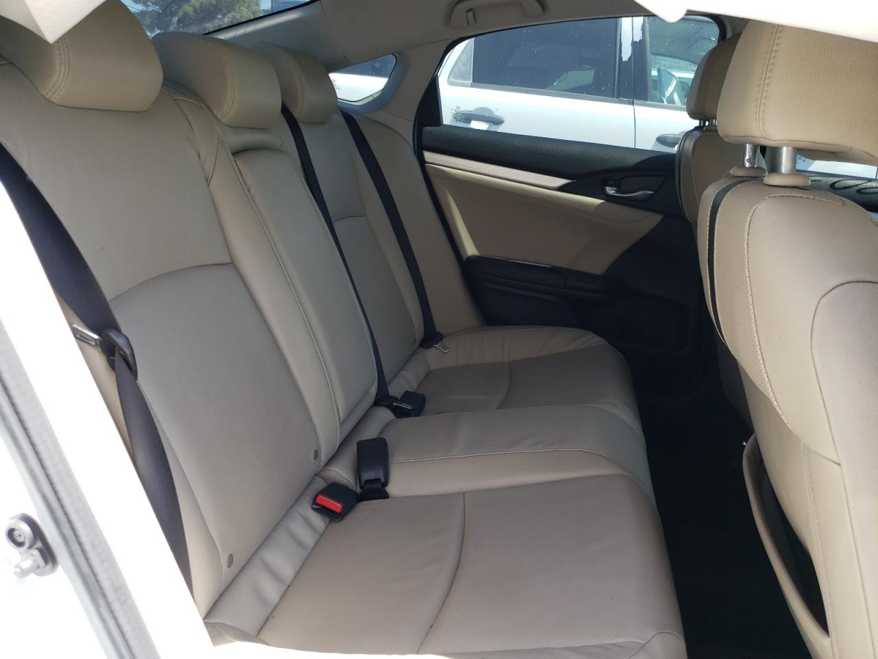 Photo 6 from auction – 2016 HONDA CIVIC EXL with VIN 2HGFC1F7XGH652692