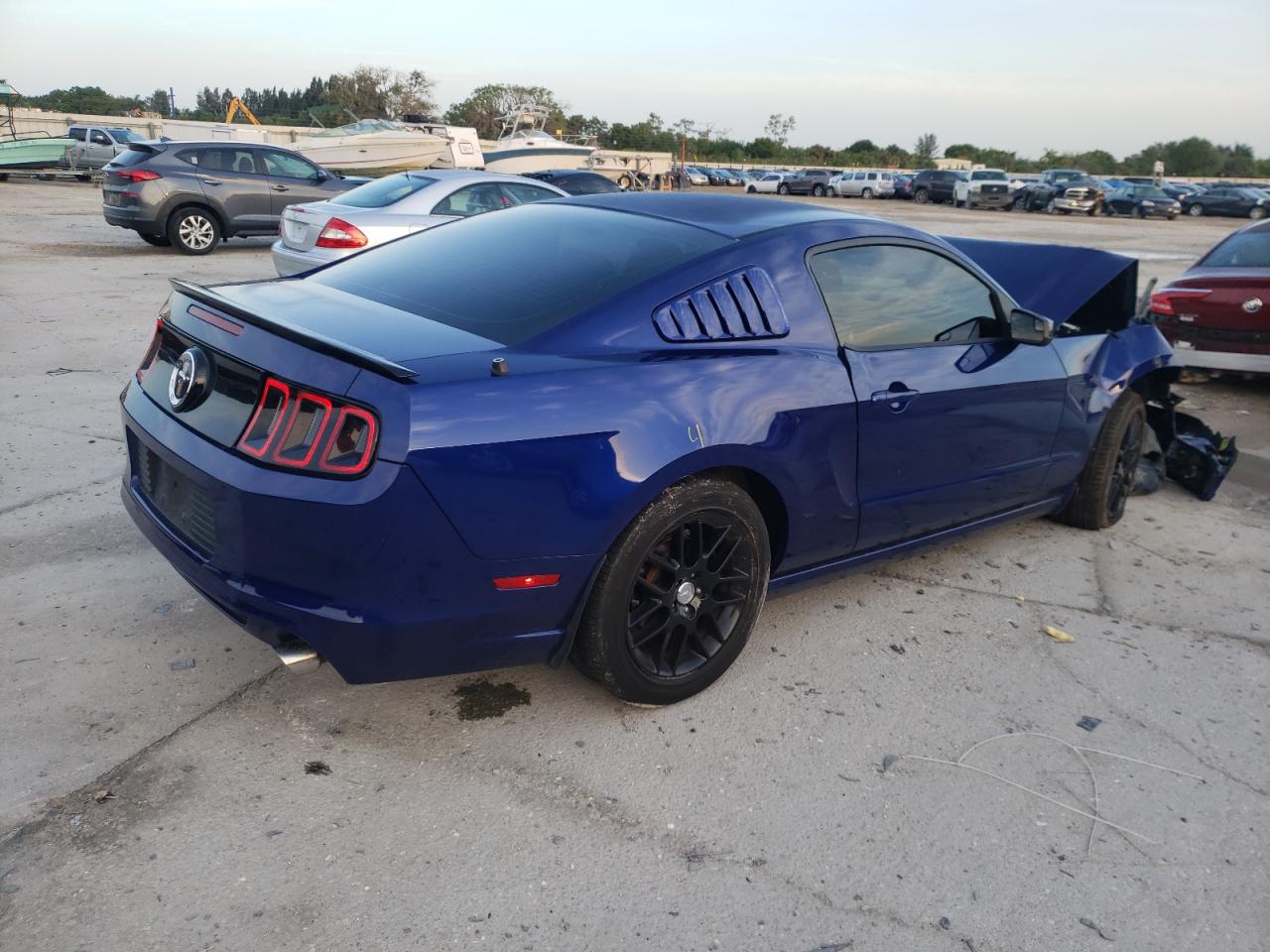 Photo 4 from auction – 2014 FORD MUSTANG with VIN 1ZVBP8AM2E5334428
