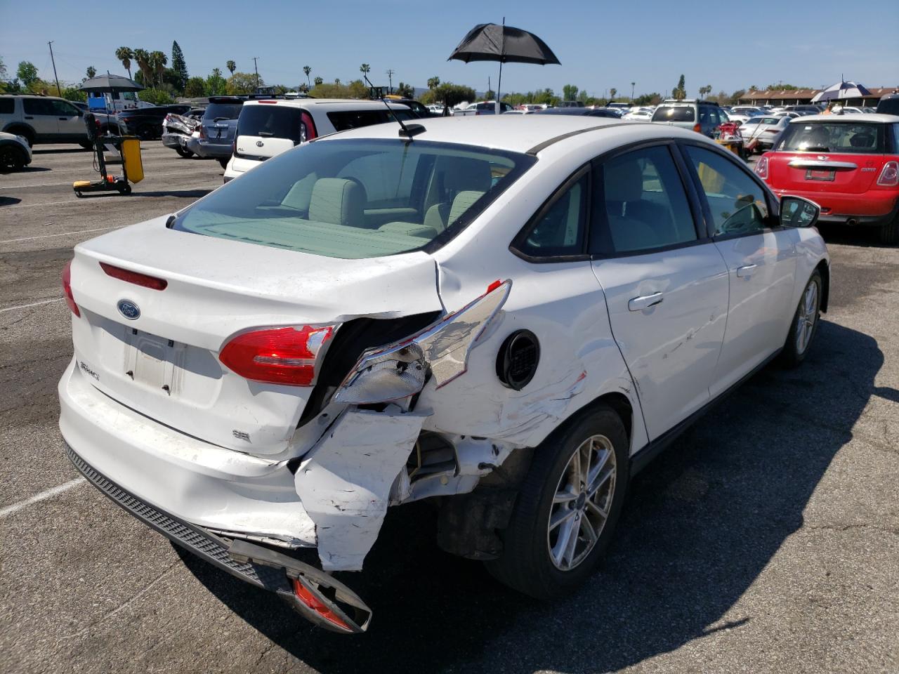 Photo 4 from auction – 2016 FORD FOCUS SE with VIN 1FADP3F21GL209480