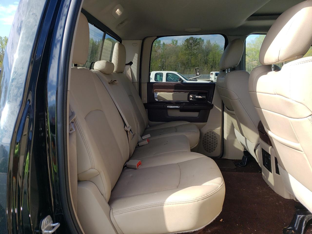 Photo 6 from auction – 2016 RAM 2500 LARAM with VIN 3C6UR5FLXGG366227