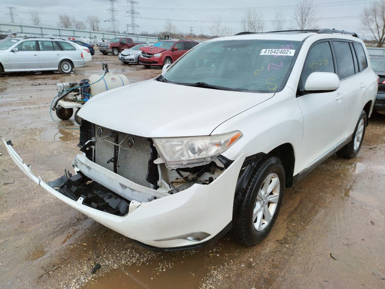 Photo 2 from auction – 2012 TOYOTA HIGHLANDER with VIN 5TDBK3EH4CS163206