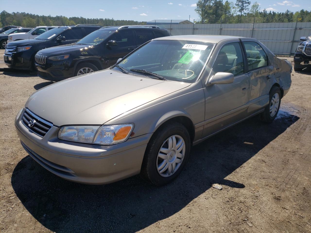 Photo 2 from auction – 2000 TOYOTA CAMRY CE with VIN 4T1BG22K0YU007545