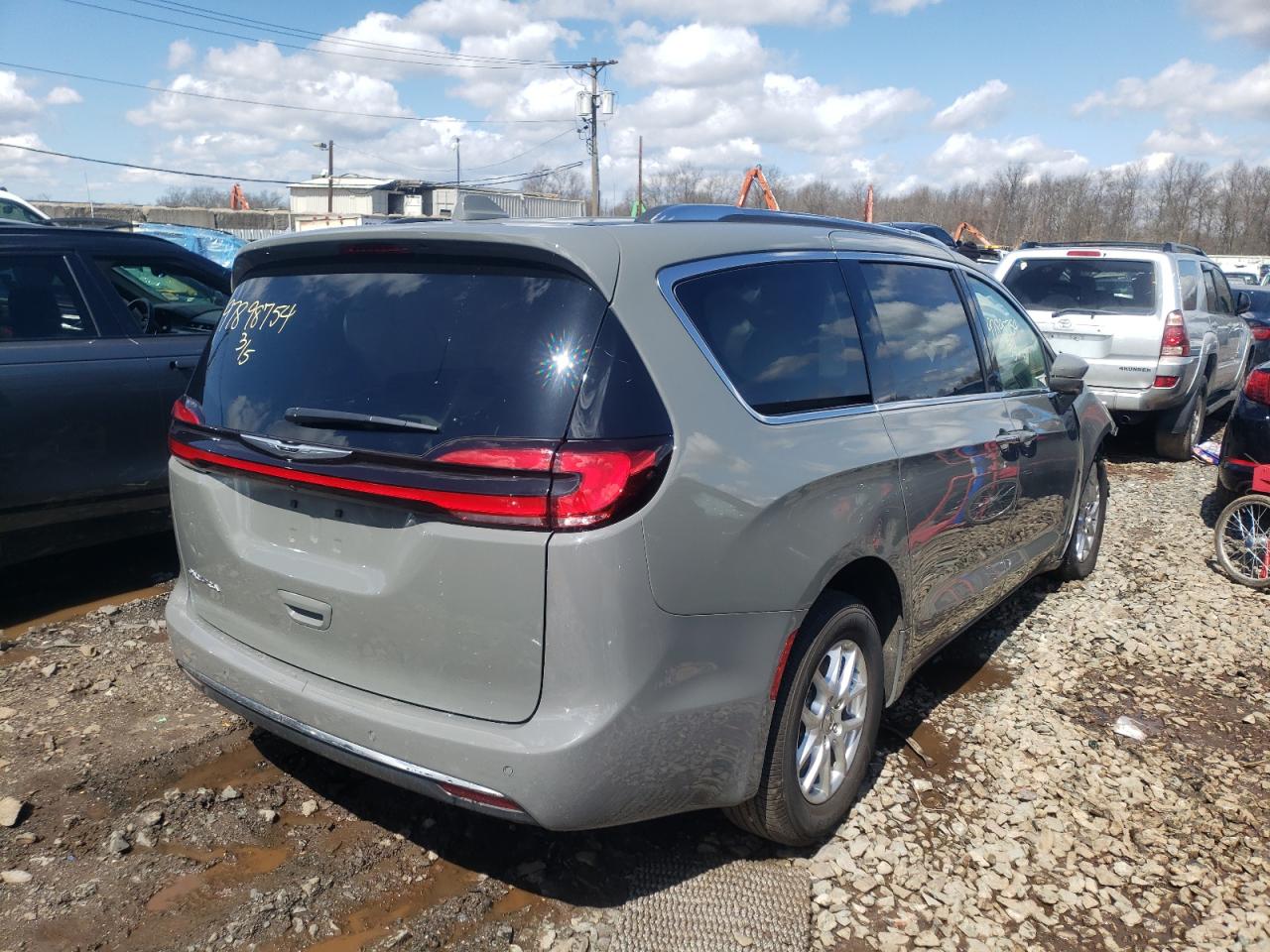 Photo 4 from auction – 2021 CHRYSLER PACIFICA T with VIN 2C4RC1BG4MR600885