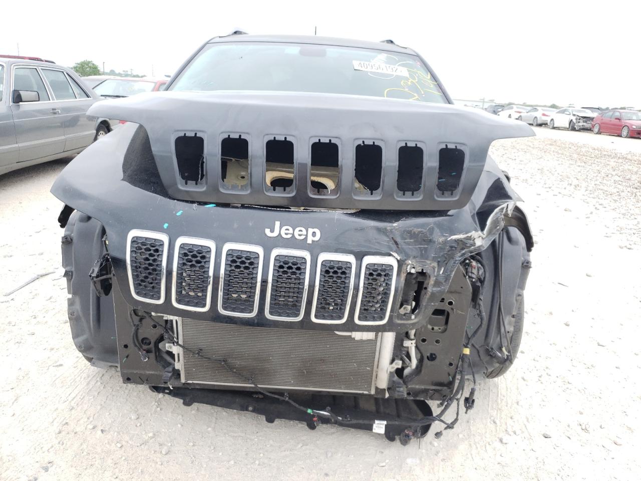 Photo 9 from auction – 2019 JEEP CHEROKEE L with VIN 1C4PJLLB3KD301142