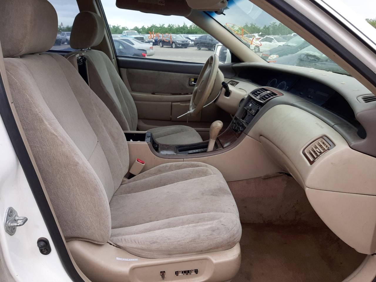 Photo 5 from auction – 2000 TOYOTA AVALON XL with VIN 4T1BF28B6YU026143