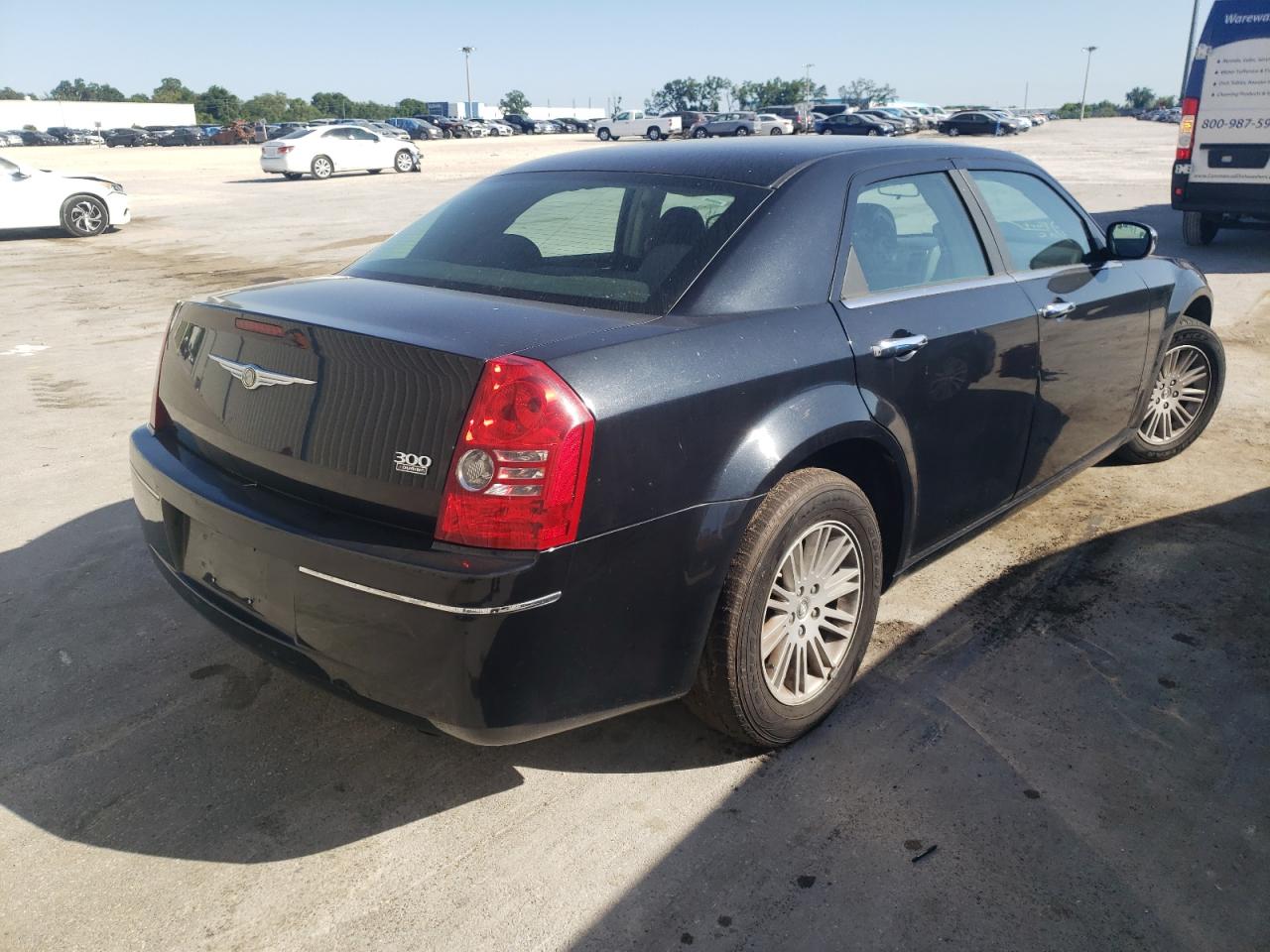 Photo 4 from auction – 2010 CHRYSLER 300 TOURIN with VIN 2C3CA4CD6AH105126
