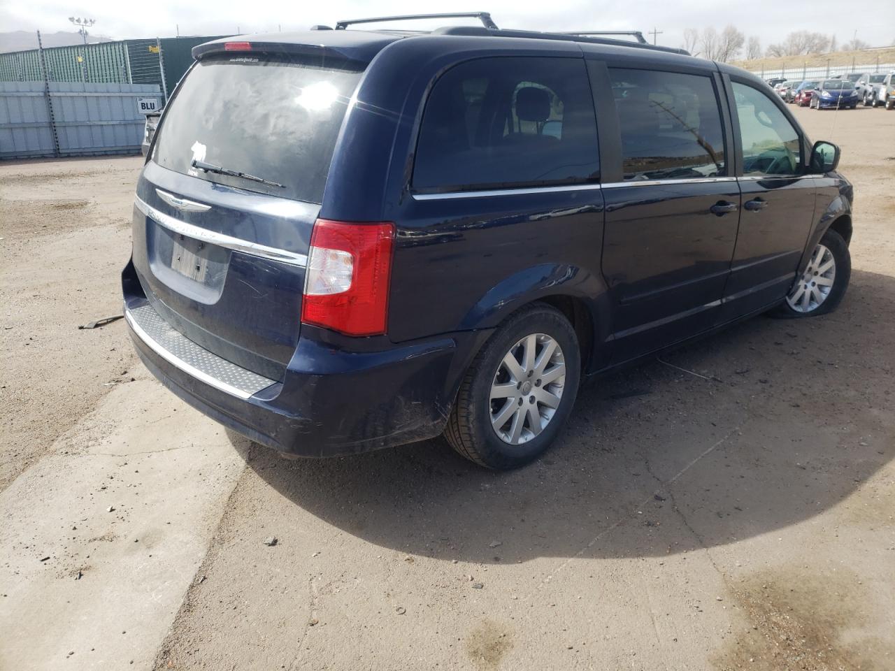 Photo 4 from auction – 2016 CHRYSLER TOWN & COU with VIN 2C4RC1AG4GR238398
