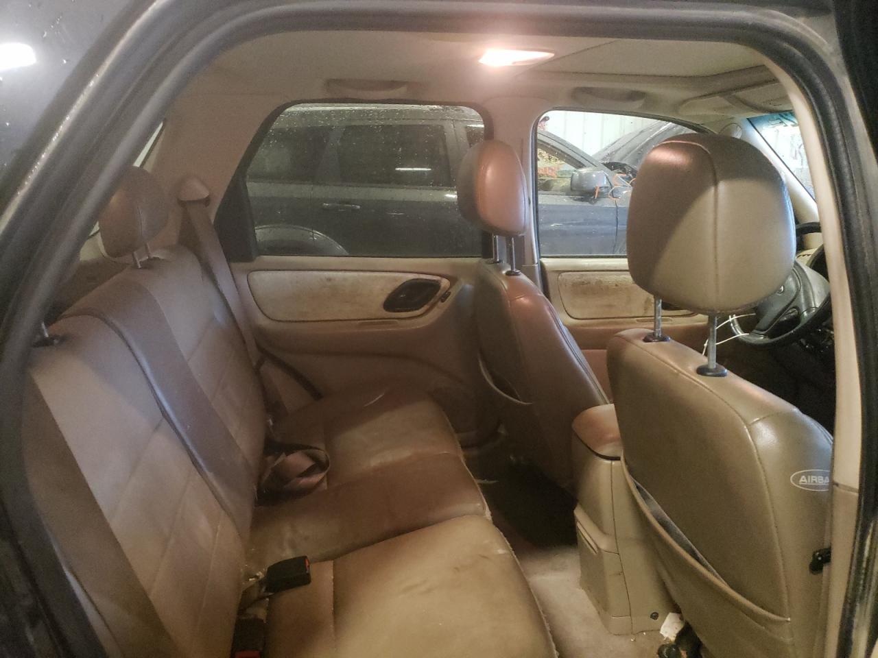 Photo 6 from auction – 2004 FORD ESCAPE XLT with VIN 1FMCU03104KA39411