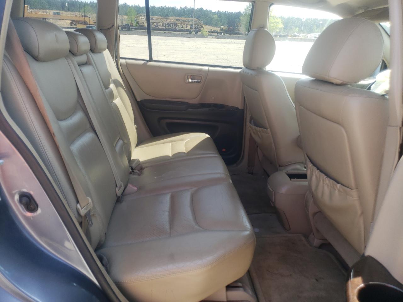 Photo 6 from auction – 2002 TOYOTA HIGHLANDER with VIN JTEGF21A220061204